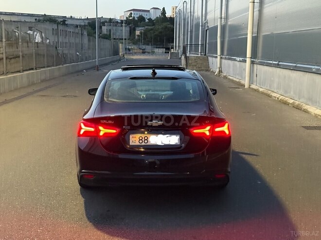 Chevrolet Malibu-9