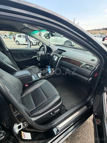 Toyota Camry-5