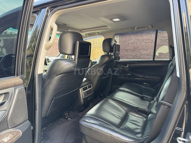 Lexus LX 570-13