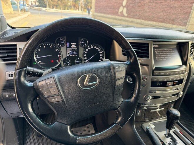 Lexus LX 570-10