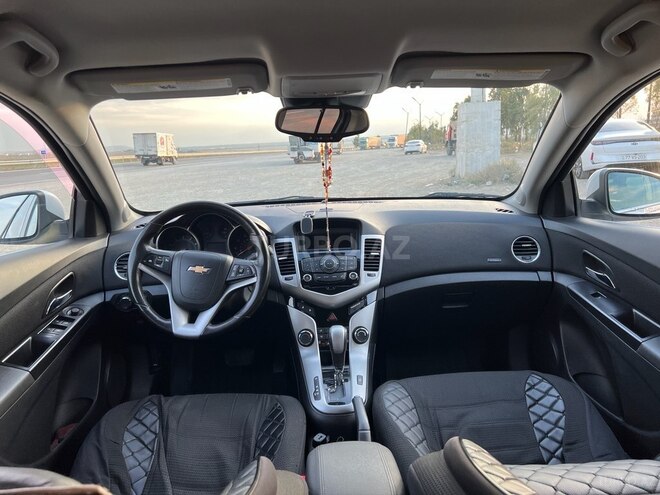 Chevrolet Cruze-9