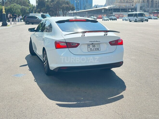 Chevrolet Malibu-5
