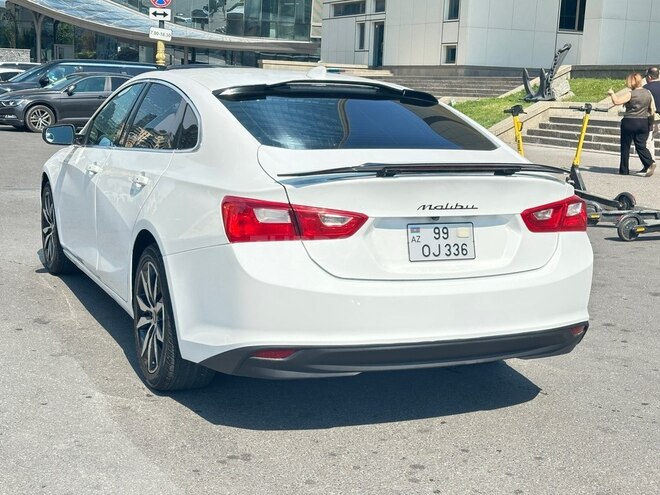 Chevrolet Malibu-13