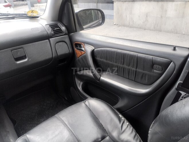 Mercedes ML 270-4