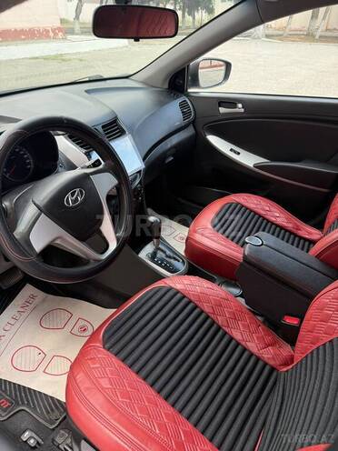 Hyundai Accent-3