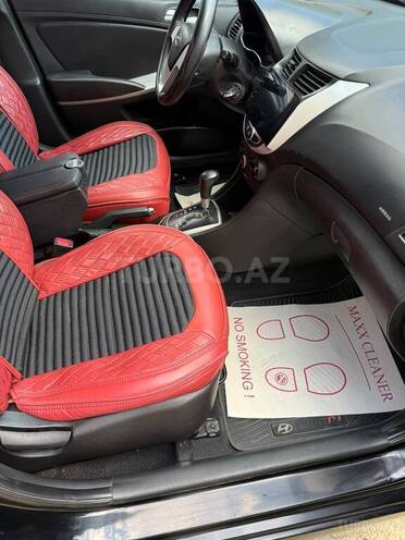 Hyundai Accent-10