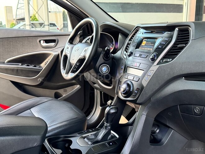 Hyundai Santa Fe-24