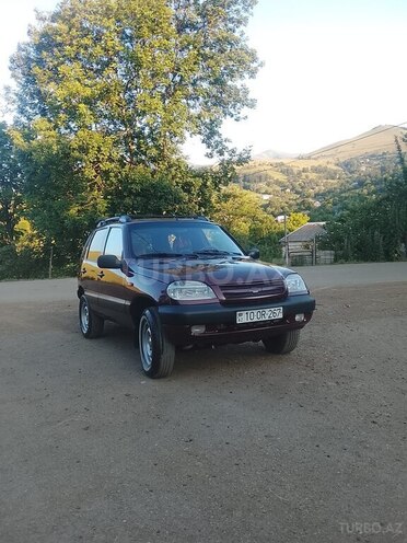 Chevrolet Niva-11