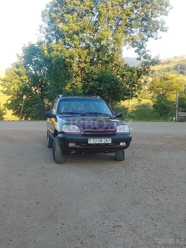 Chevrolet Niva-12