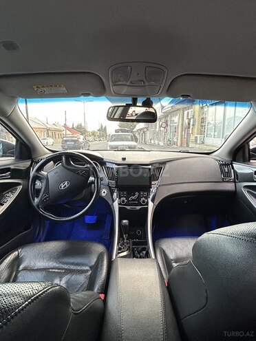 Hyundai Sonata-2
