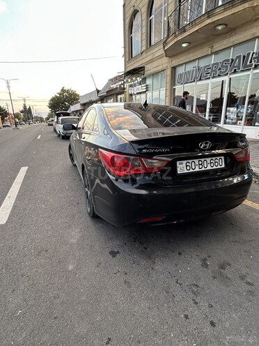 Hyundai Sonata-4