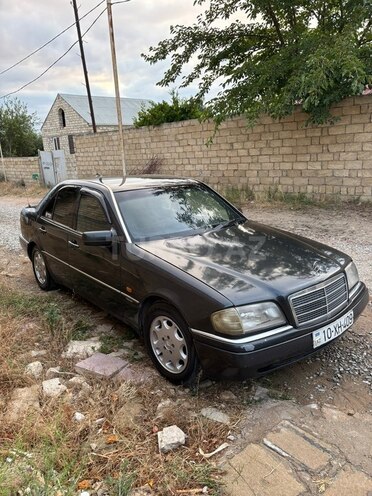 Mercedes C 180-4