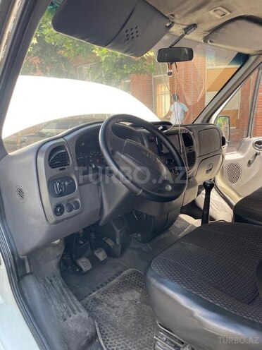 Ford Transit-6