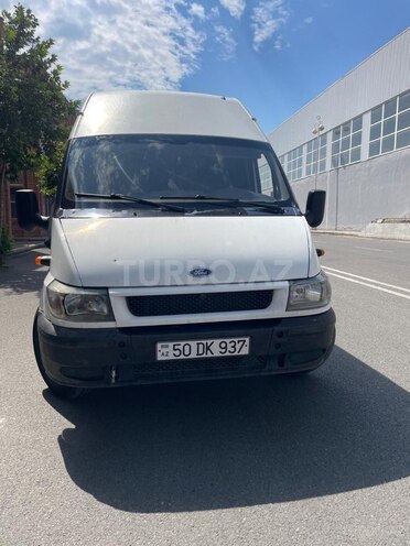 Ford Transit-1