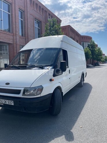 Ford Transit-4