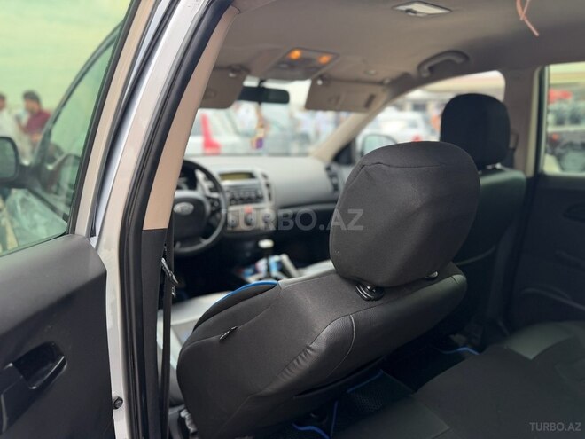 Kia Ceed-12