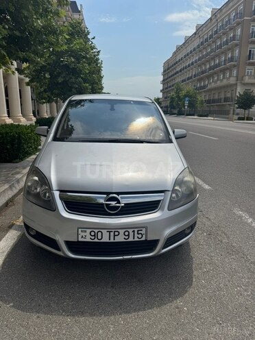 Opel Zafira-1