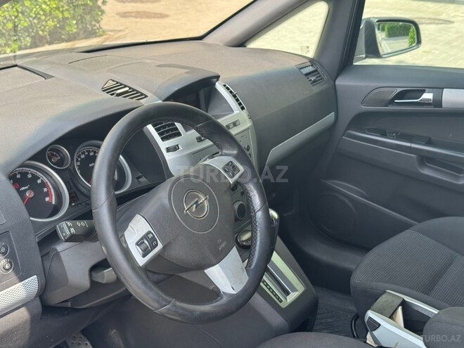Opel Zafira-7