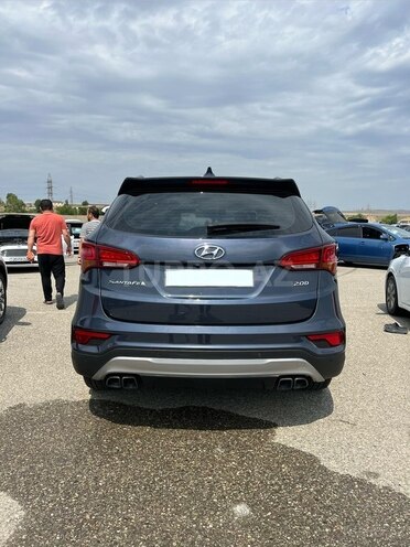 Hyundai Santa Fe-4