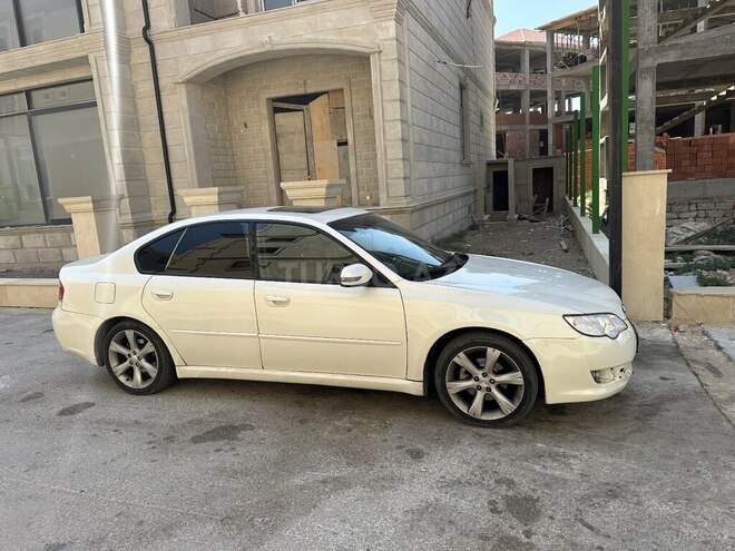 Subaru Legacy-3