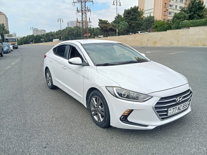 Hyundai Avante-2