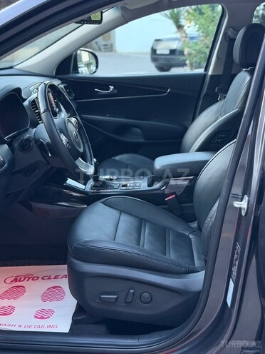 Kia Sorento-10