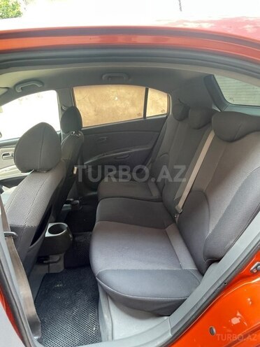 Kia Rio-6