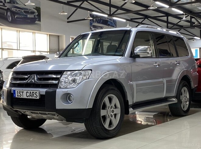 Mitsubishi Pajero-3