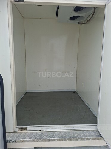 Ford Transit-6