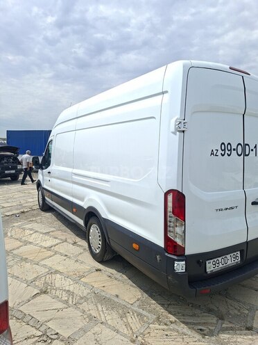 Ford Transit-4