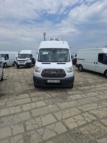 Ford Transit-1