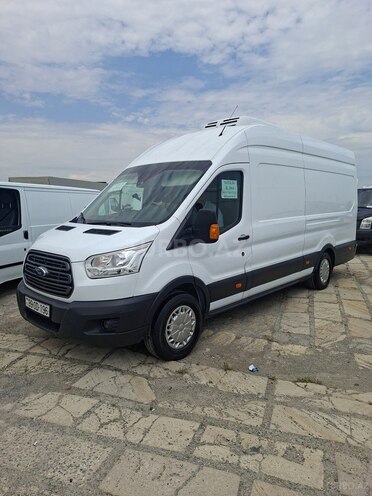 Ford Transit-2