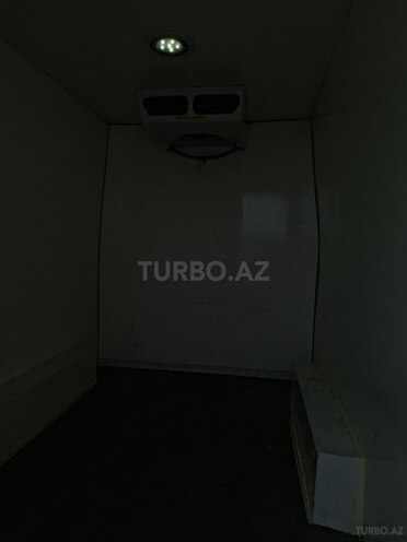 Ford Transit-8