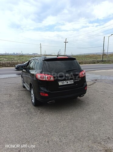 Hyundai Santa Fe-12