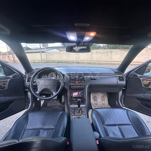 Mercedes E 320-7