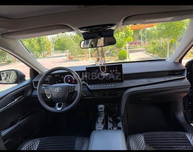 Toyota Camry-9