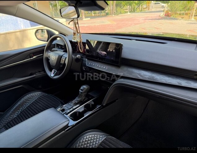 Toyota Camry-7
