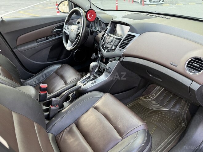 Chevrolet Cruze-14
