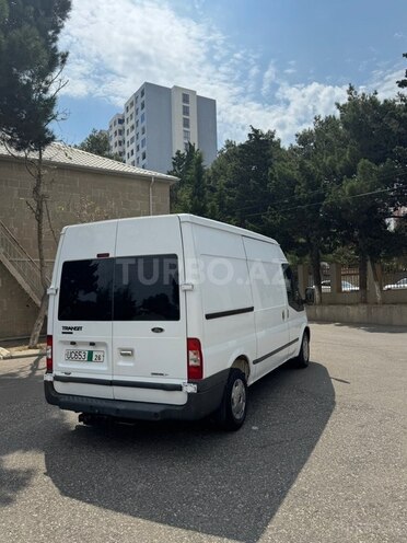 Ford Transit-6