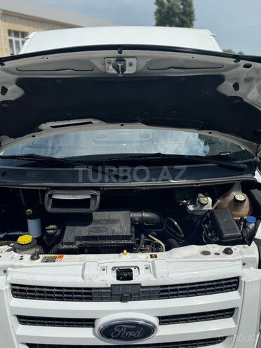 Ford Transit-19