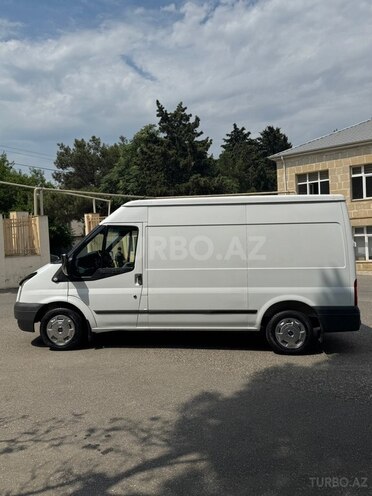 Ford Transit-7
