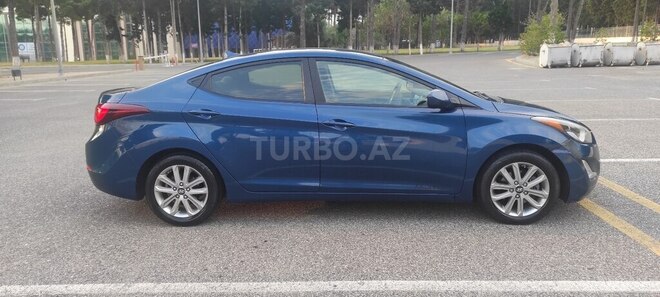 Hyundai Elantra-3