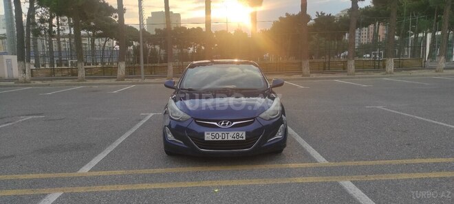Hyundai Elantra-1