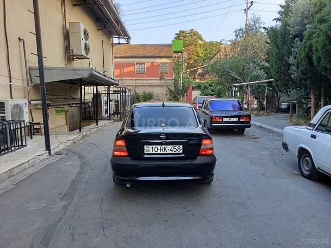Opel Vectra-11