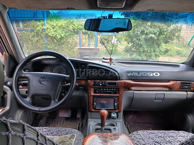 Ssang Yong Musso-8