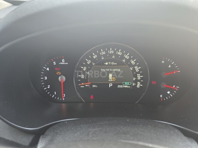 Kia Sorento-13