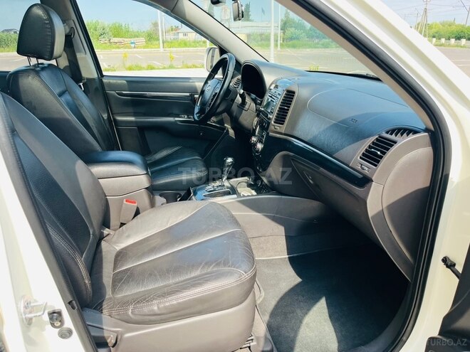 Hyundai Santa Fe-18