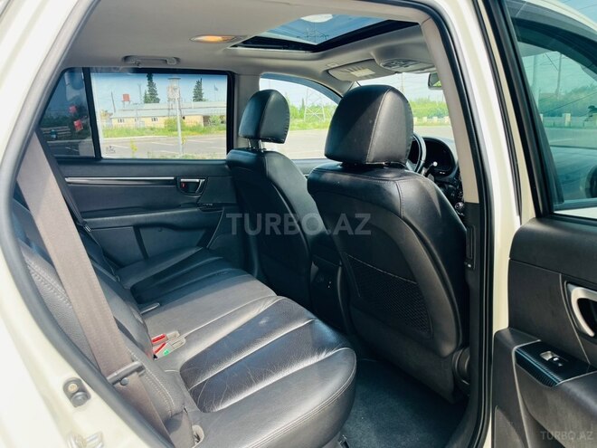 Hyundai Santa Fe-11