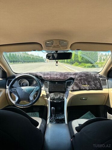 Hyundai Sonata-9