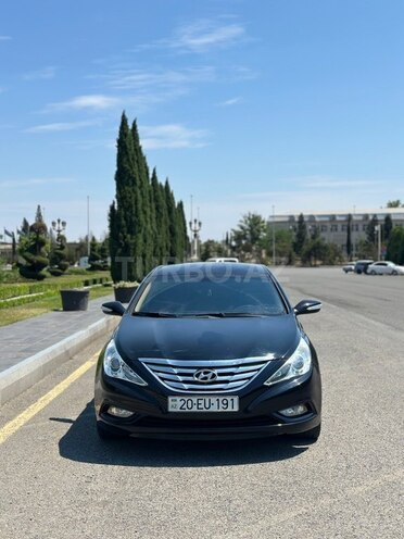 Hyundai Sonata-1